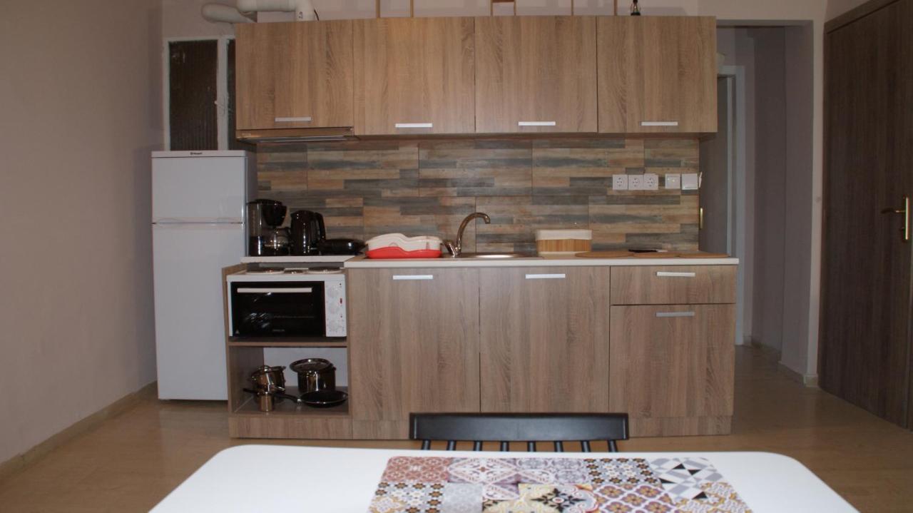 The Victoria Square Apartments Atene Esterno foto